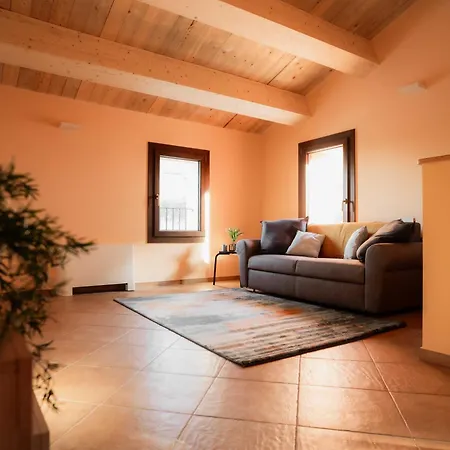 Il Tramonto Apartment *